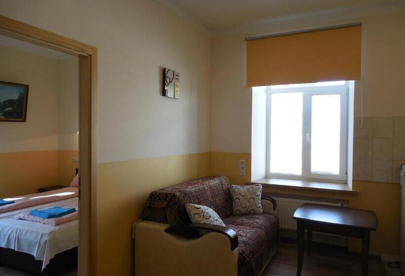 هتل Gogol Park Rooms