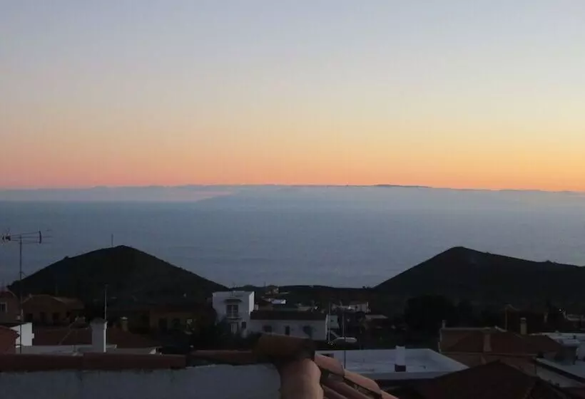 Hotelli La Palma Hostel By Pension Central