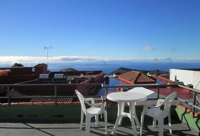 Hotelli La Palma Hostel By Pension Central