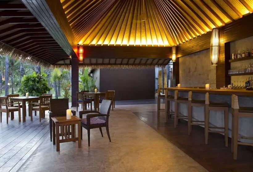 ホテル Mali Resort Sunrise Beach