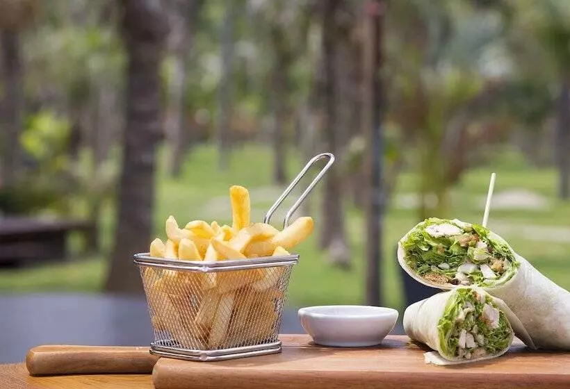 ホテル Mali Resort Sunrise Beach