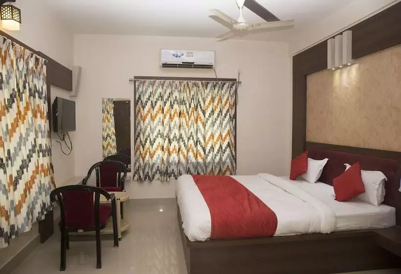 ホテル Oyo 3904 Home Stay Tara Palace