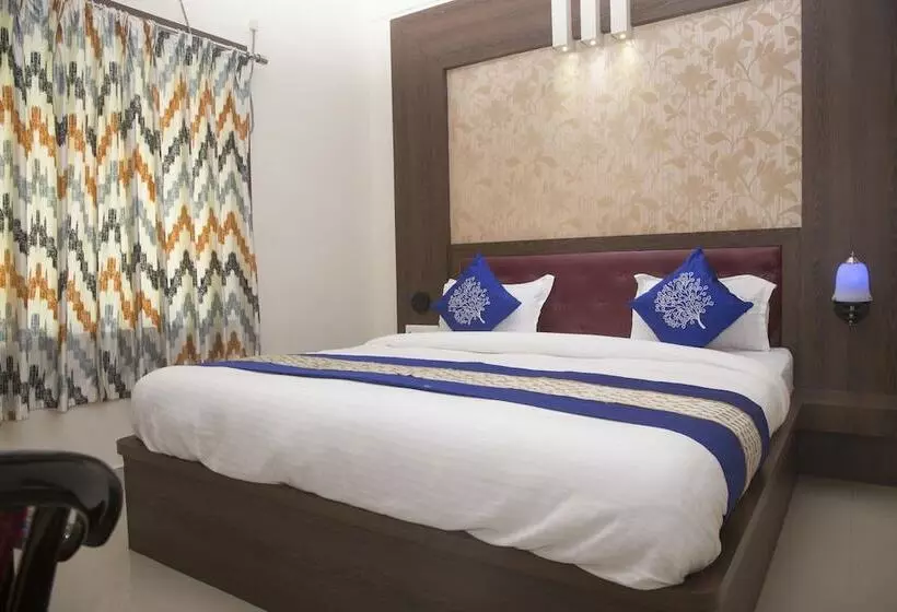 ホテル Oyo 3904 Home Stay Tara Palace