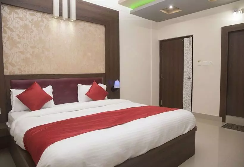 ホテル Oyo 3904 Home Stay Tara Palace