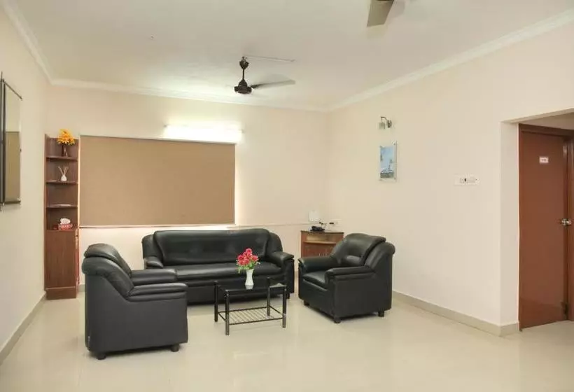 هتل Capital O J2 Service Appartment