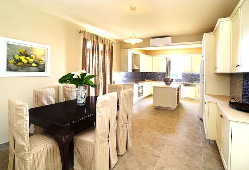 Liogerma Vacation Home