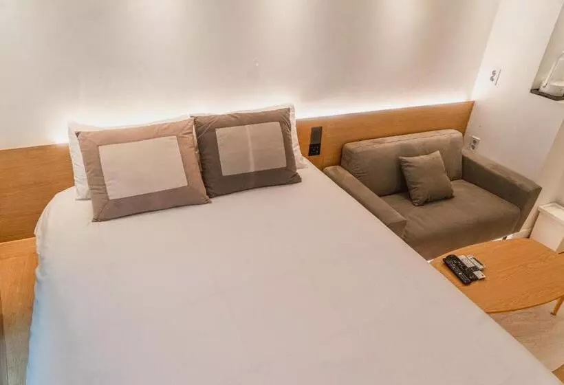 پانسیون Myeongdong Artmonstay