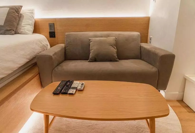 پانسیون Myeongdong Artmonstay