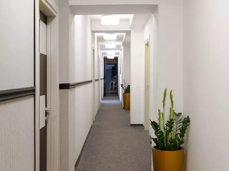 تختخواب و صبحانه Bohemian Garni  Skadarlija