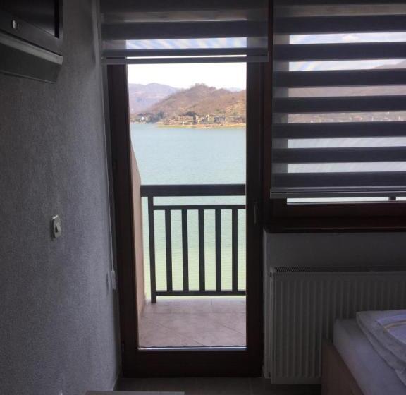 تختخواب و صبحانه Pansion Asim