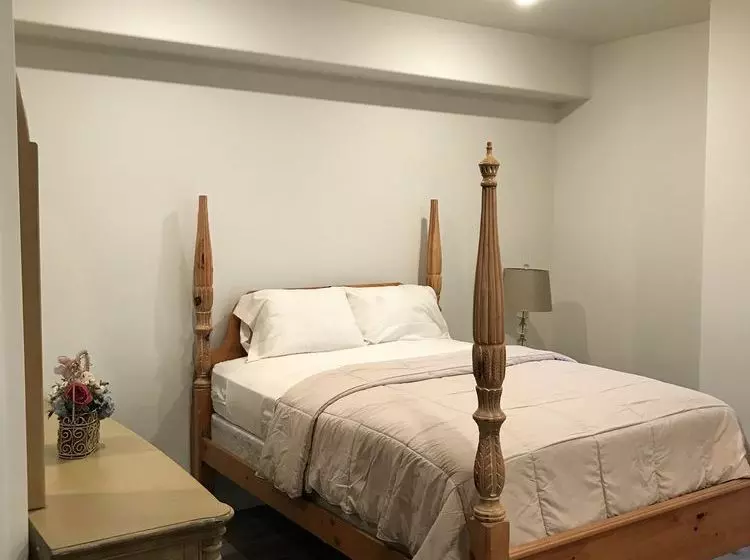 Fully Furnished Apartments near Hollywood