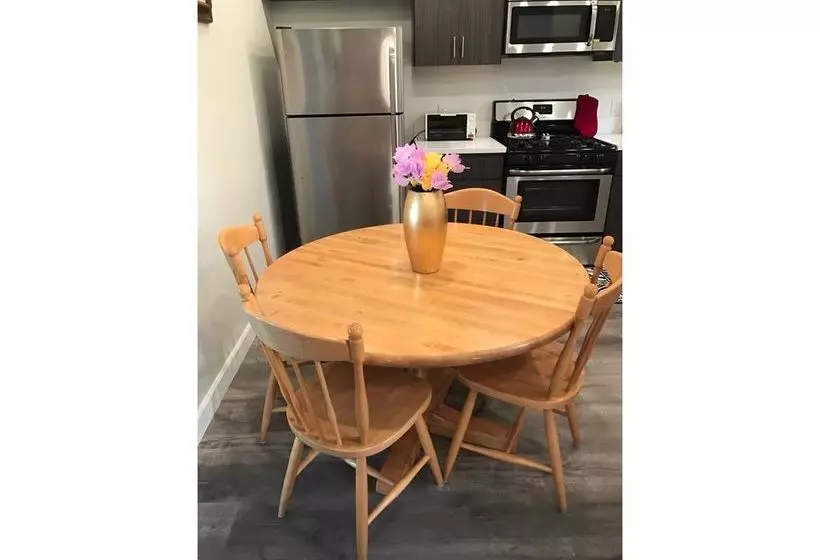 Fully Furnished Apartments near Hollywood