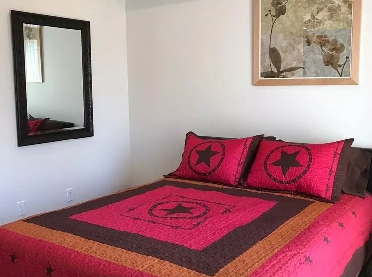 Fully Furnished Apartments near Hollywood
