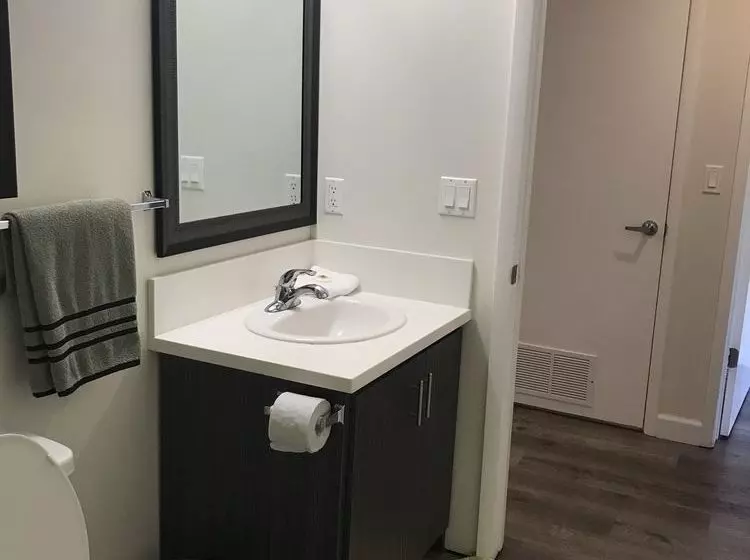 Fully Furnished Apartments near Hollywood