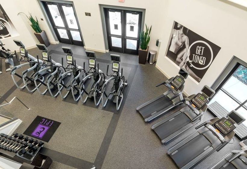 Global Luxury Suites At Epic Way