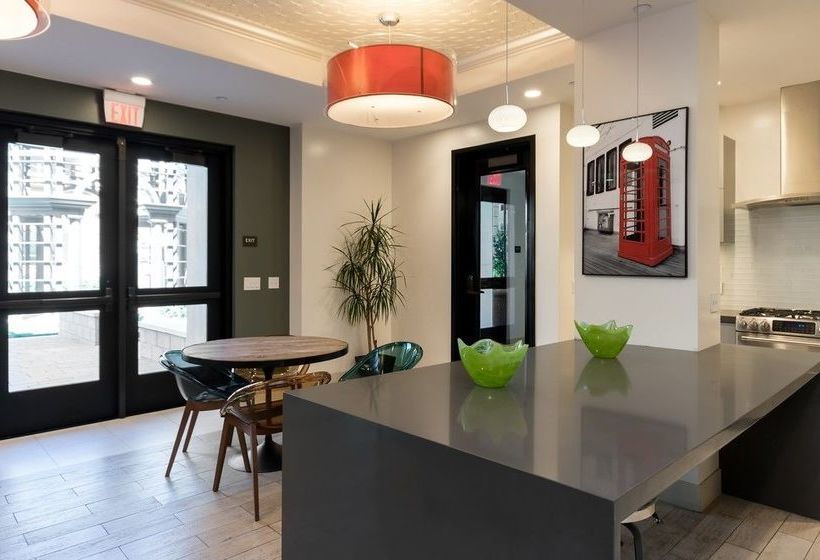 Global Luxury Suites At Epic Way