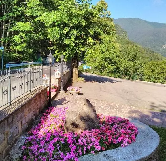Hotel Albergo Capriolo