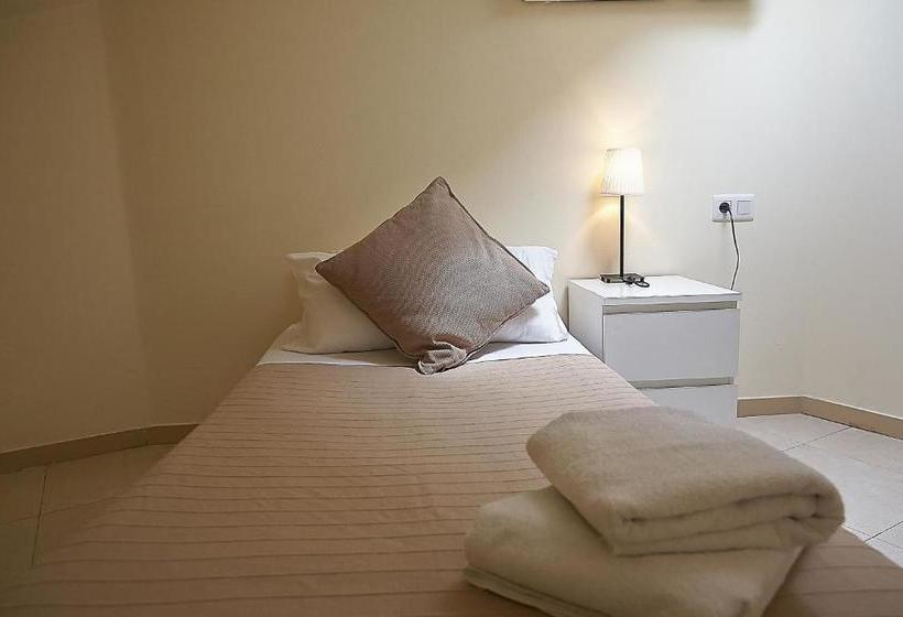 هتل Alguera Apartments Sant Andreu