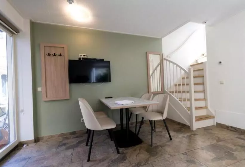 ホテル Plantage Garden Apartments