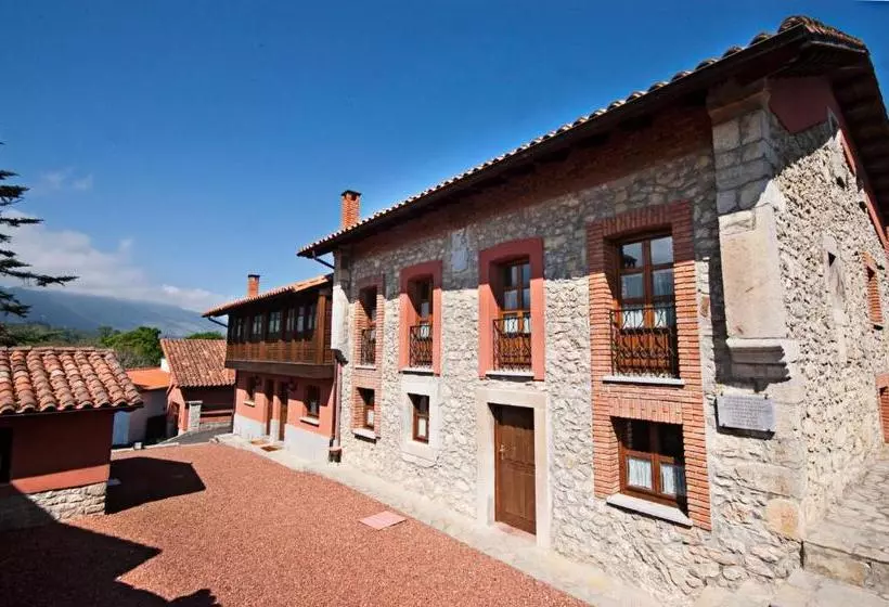 هتل Apartamentos El Cueto De Los Collado