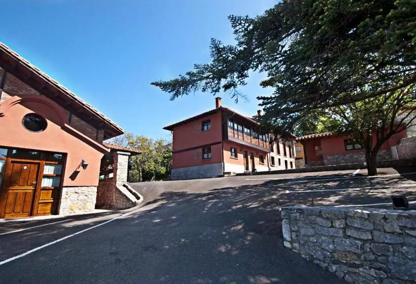 هتل Apartamentos El Cueto De Los Collado