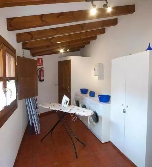 هتل Apartamentos El Cueto De Los Collado