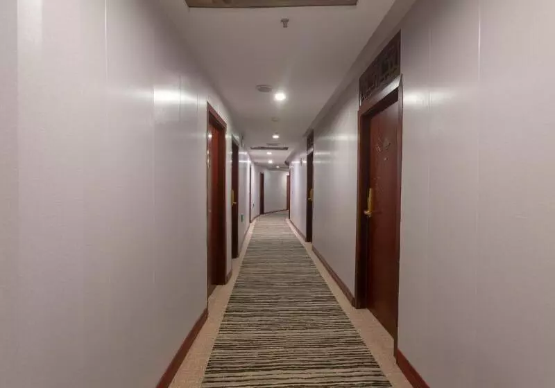 هتل Greentree Alliance Shanghai Chenghuang Temple Bund