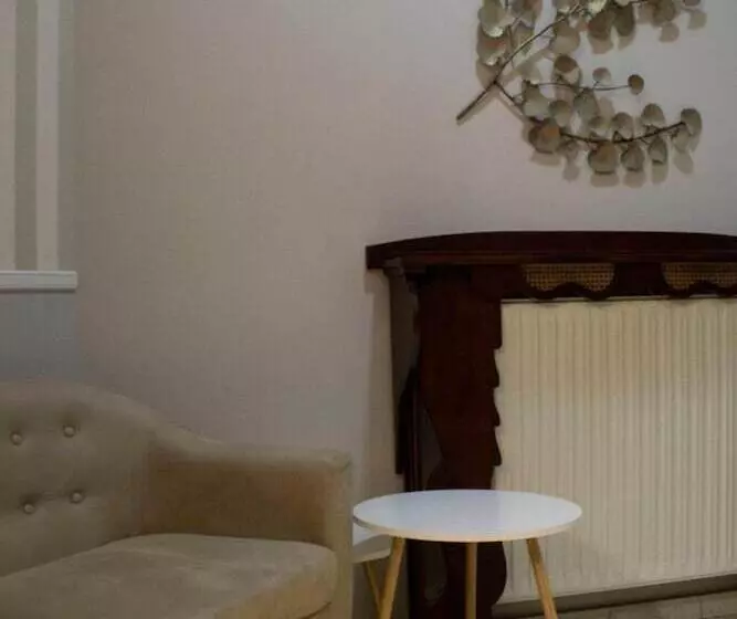 هتل Hostal Alda Rio Duero