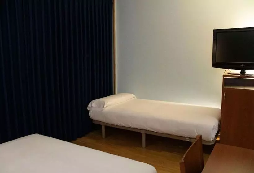 هتل Hostal Alda Rio Duero