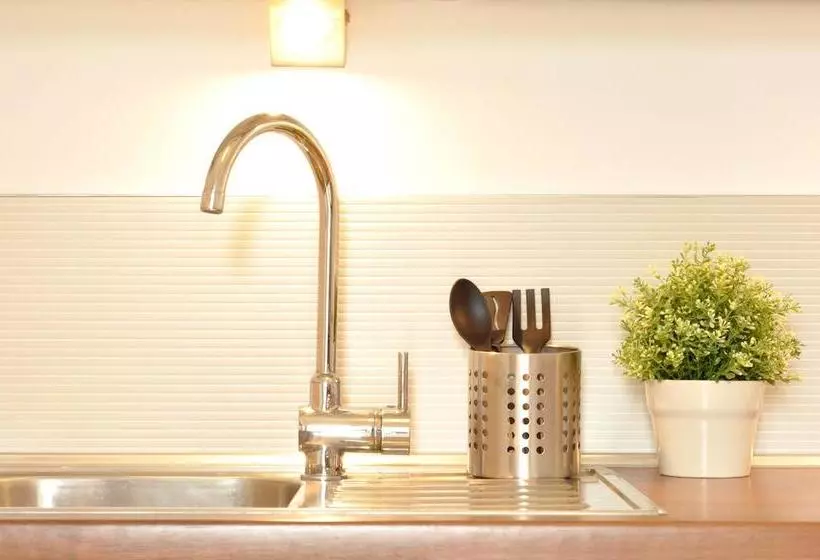 ホテル Midtown Hostel