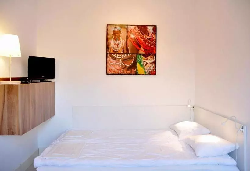 ホテル Midtown Hostel