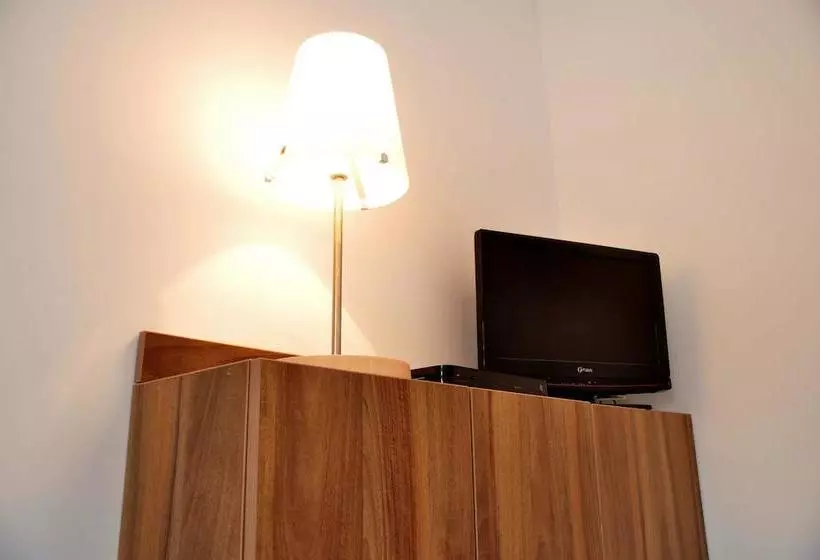 ホテル Midtown Hostel