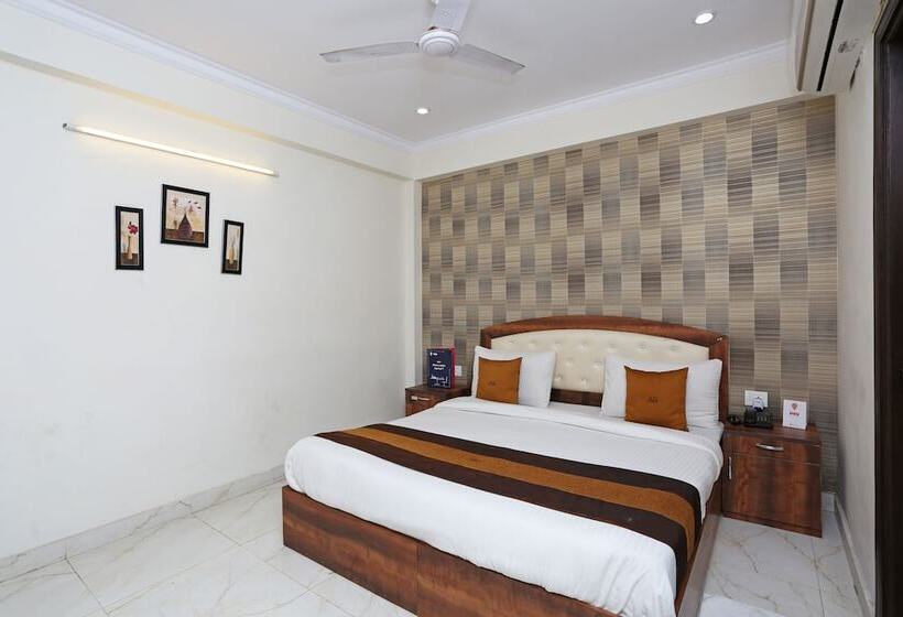 Hotel Oyo 6812 Aruma Residency