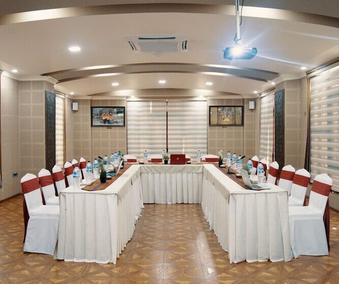 هتل Tara Phendeyling