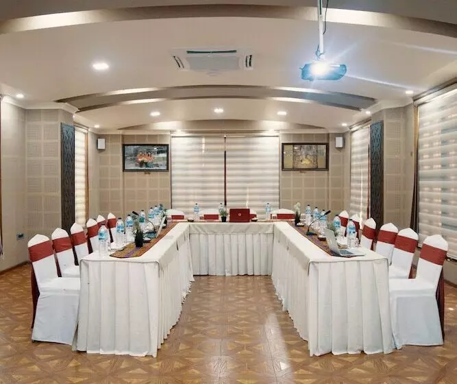 ホテル Tara Phendeyling