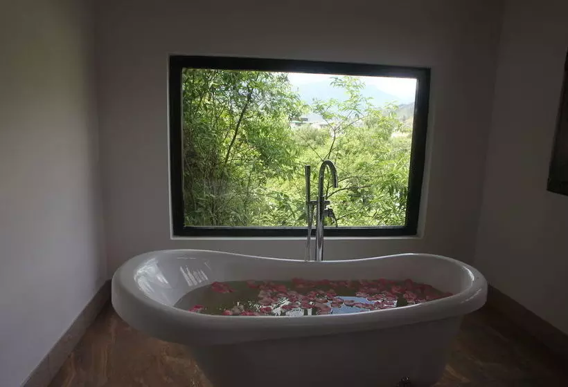 هتل Tashi Namgay Resort