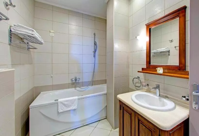 هتل Villa Regina