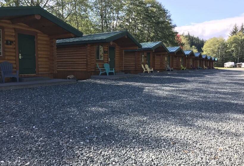 فندق على الطريق Port Hardy Cabins