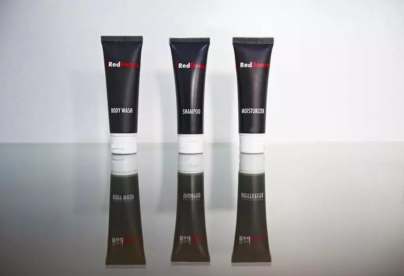 ペンション Reddoorz @ Sersan Bajuri