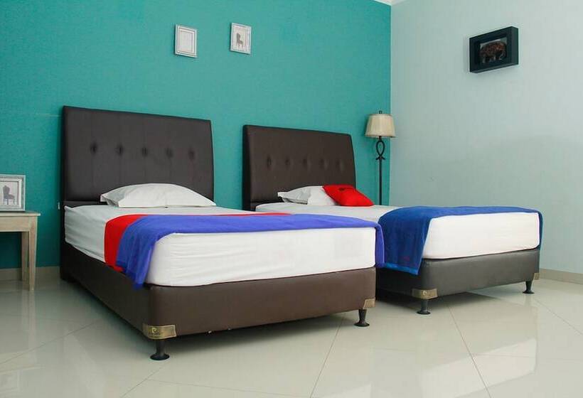 פנסיון Reddoorz @ Sersan Bajuri