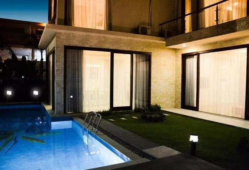 استراحتگاه Diamond Bay Golf And Villas