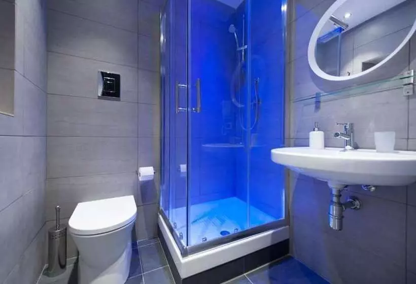 تختخواب و صبحانه Room & Breakfast Zero