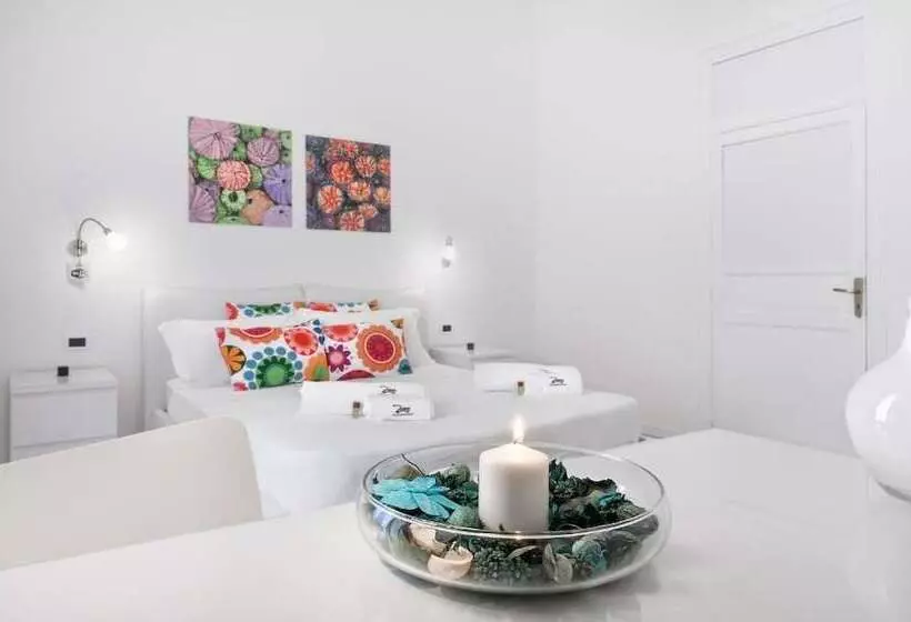 تختخواب و صبحانه Room & Breakfast Zero
