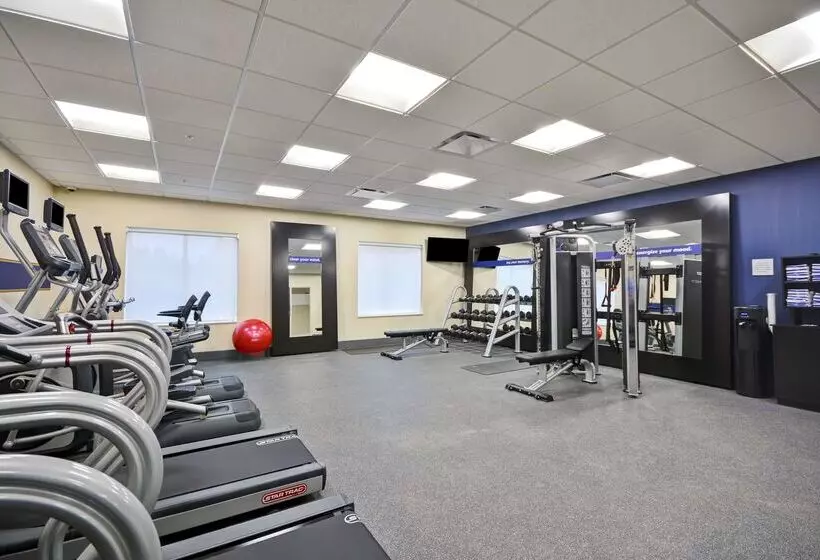 Hotelli Hampton Inn Livonia Detroit