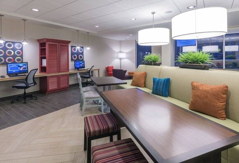 בית מלון כפרי Home2 Suites By Hilton Kansas City Downtown