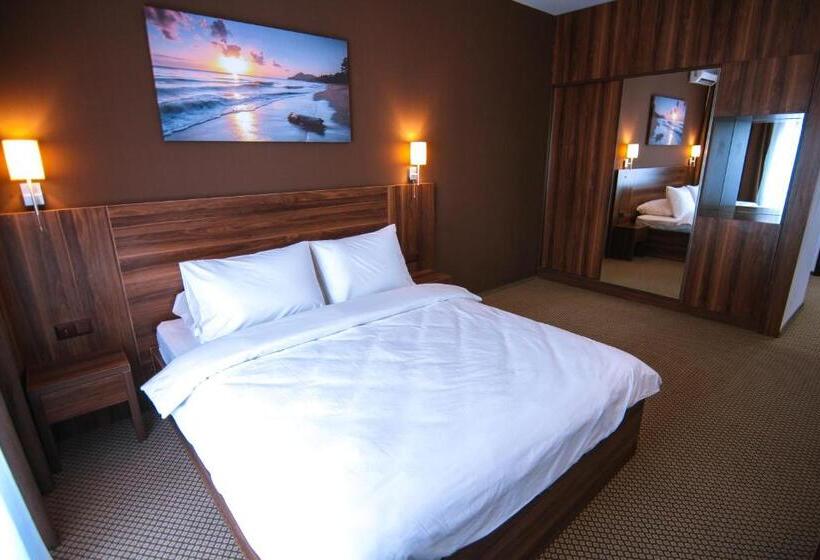 هتل Sky Inn Batumi