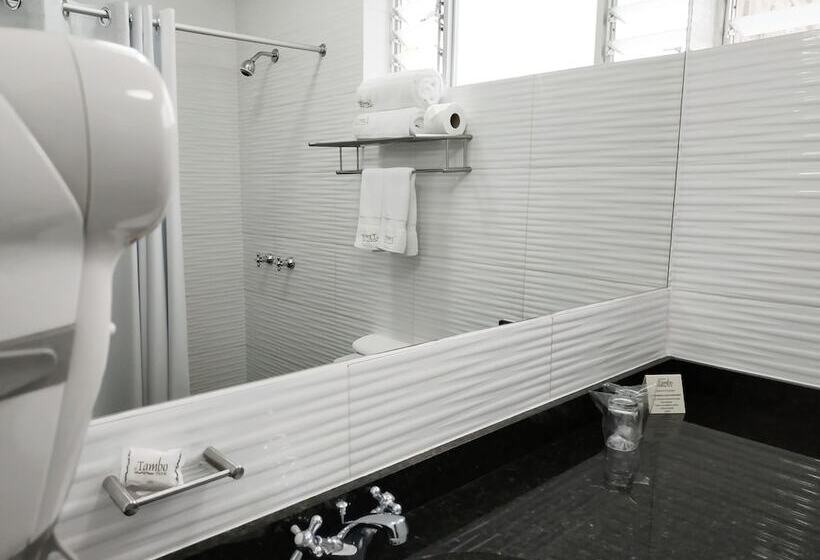 Hotel Tambo Dos De Mayo