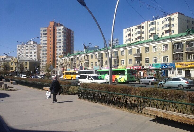 ペンション Sara's Guest House