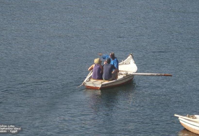 تختخواب و صبحانه Nubian Lotus