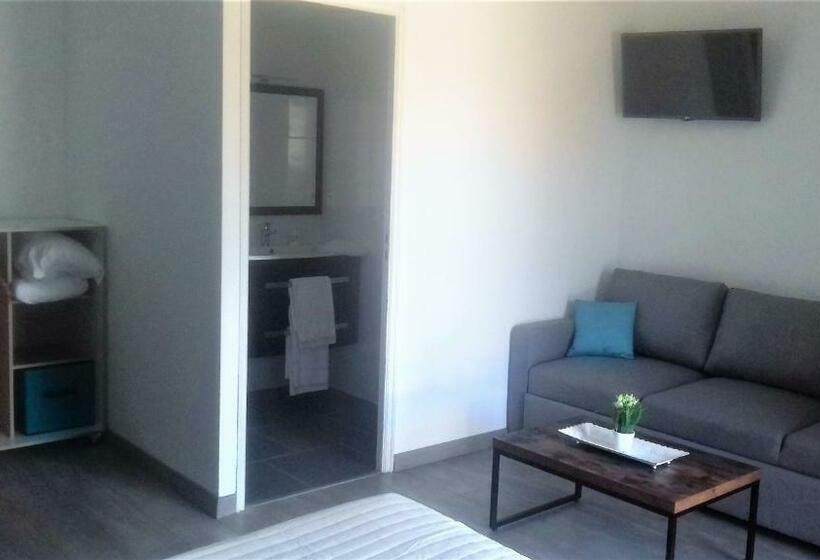 Logis Hotel  Restaurant La Haie Des Vignes Séminaires Et Evènementiel